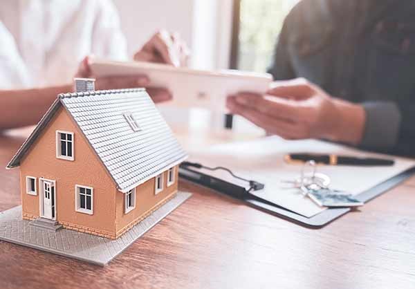 Pourquoi passer par une agence immobilière pour vendre un bien ?