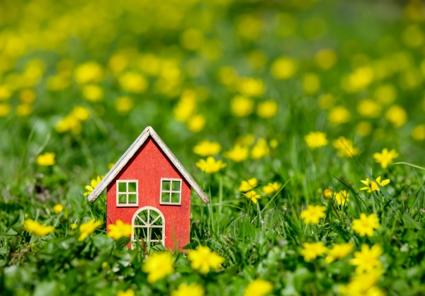 Quels sont les avantages de vendre sa maison au printemps ?